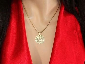 Modna złota zawieszka damska próby 585 z ażurowym greckim wzorem. Okrągły wisiorek bez kamieni, idealny na prezent i do noszenia na łańcuszku.3.jpg